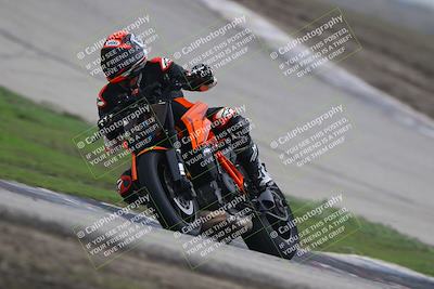 media/Nov-29-2025-TrackDaz (Sat) [[10ae2d9bce]]/B Group/Session 3 (Outside Grapevine)/